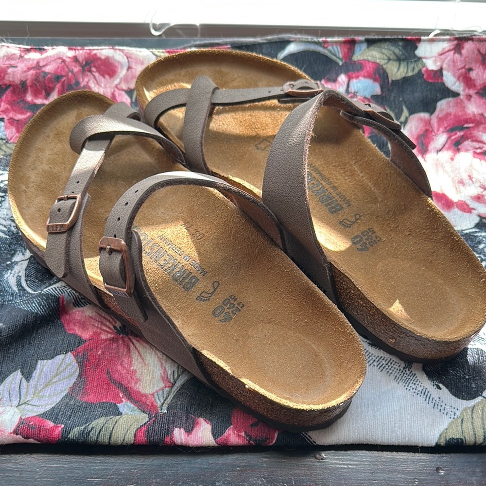 NEW!! Birkenstock Brown Leather Sandals Size 10